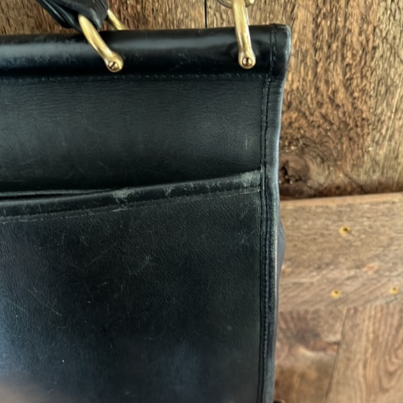 Vintage coach crossbody. - Picture 10 of 13